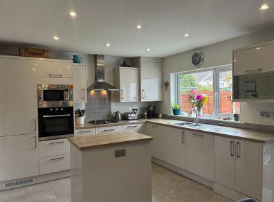 Fitted Kitchen