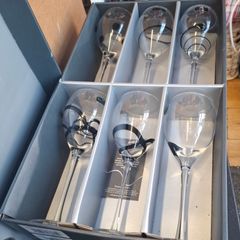 Newgrange set of 6 wine glasses new