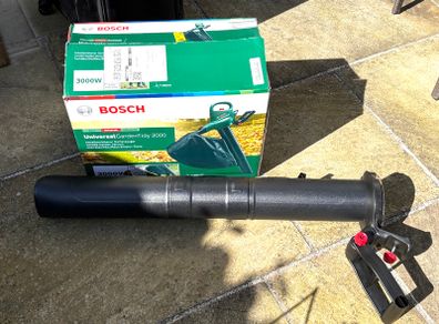 Bosch UniversalGardenTidy 3000 Garden Vacuum & Leaf Blower (3000W)