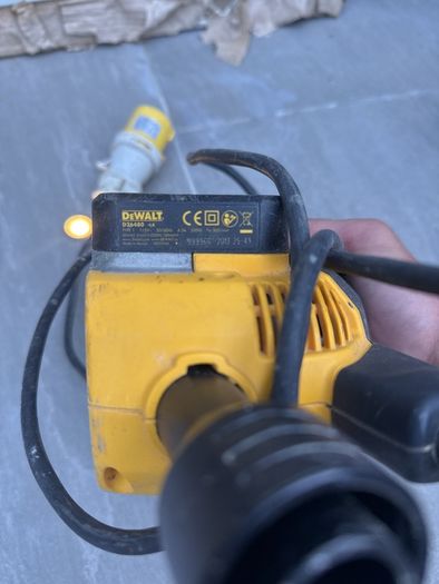 Dewalt belt sander 110v