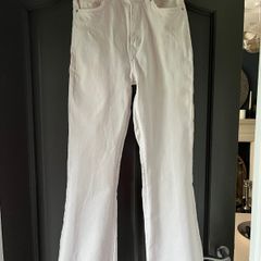 BERSHKA ladies white distressed jeans size 4/6