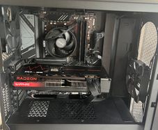 High-End Gaming PC Ryzen 5 7600 Sapphire Pulse 7800XT 16GB