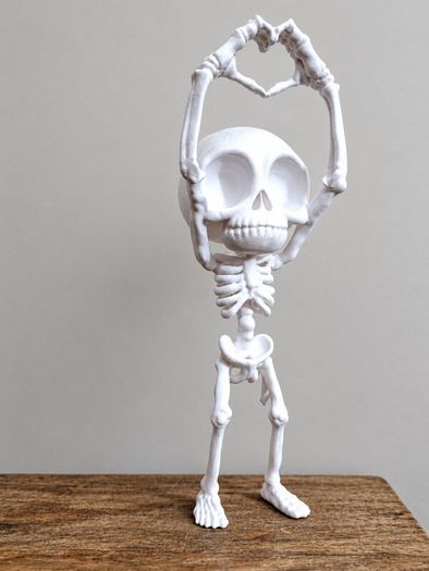 Skeleton Heart Hands Figurine Cute Halloween Decoration