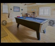 Pool table