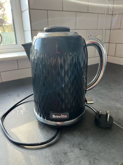 Breville kettle and toaster