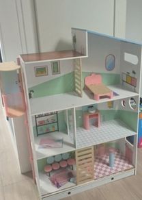 doll playhouse