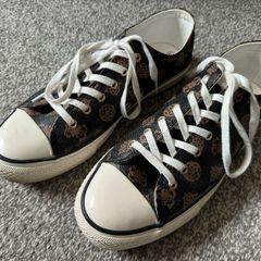 GUESS sneakers 4g logo size UK7 UE40