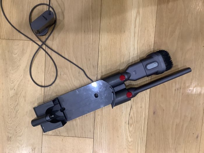 Dyson v8 absolute