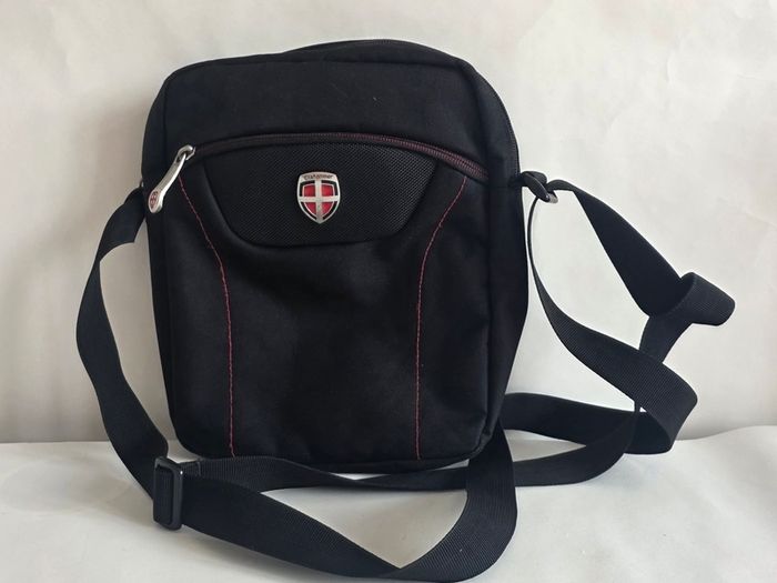 Ellehammer Copenhagen cross body travel bag