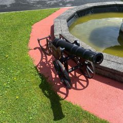 Cast iron cannon