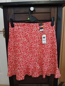 Red skirt