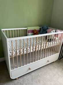 Baby Cot - Ikea - Myllra