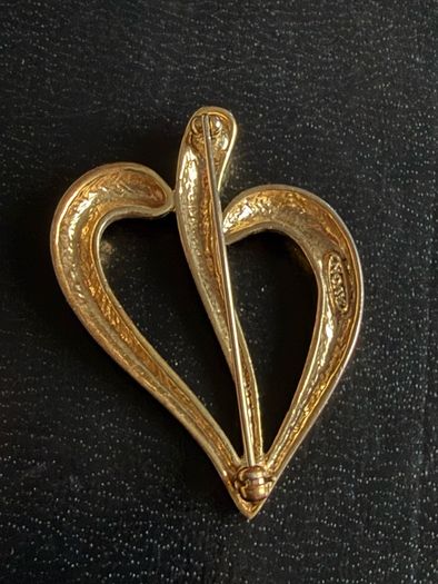 Avon brooch