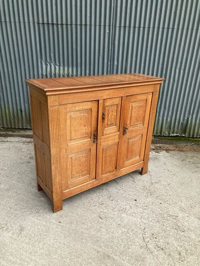 Early 20th Century Arts and Crafts Oak Cabinet - Warehouse and Showroom Open Saturday 18th April 12 til 4pm Eircode R95T227