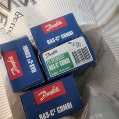 4 New Radiator Thermostats