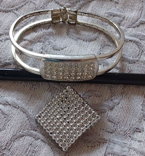 Bracelet & Brooch Silver Tone