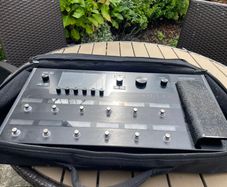 Helix Floor guitar processor