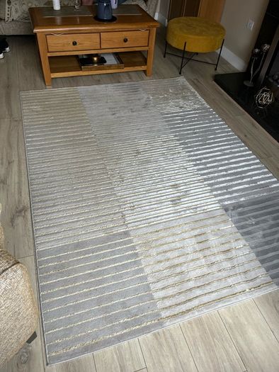 Rug size 160/220. Good condition