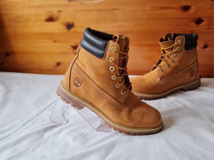 Timberland 4140 boots Size 6.5 eu 39.5 tan suade zero stains In excellent condition