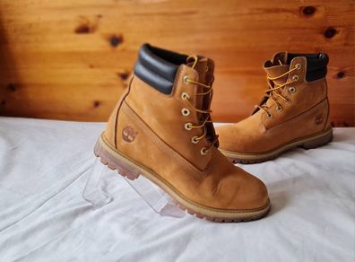 Timberland 4140 boots Size 6.5 eu 39.5 tan suade zero stains In excellent condition