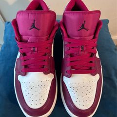 jordan 1 low Nobel red