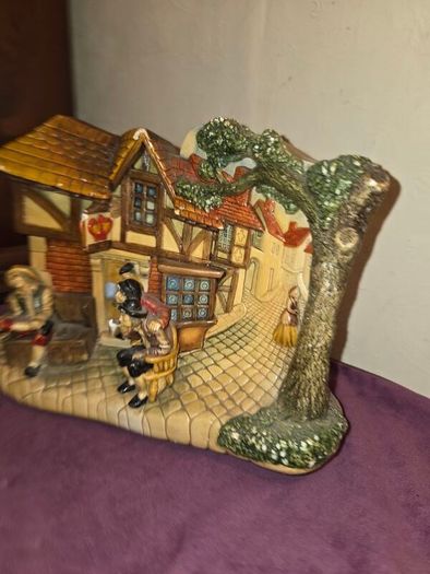 Vintage Naturecraft Congleton England "Crown Tavern" Ref No 630