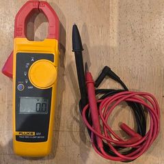 Fluke 323 clamp meter