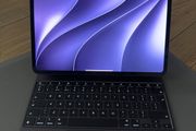 iPad M4 Pro 13 inch + Magic Keyboard + Pencil Pro + Apple Smart Folio