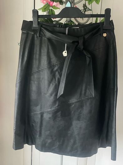 skirt Bnwt relish boutique brand size 46(16) Aline leather look skirt