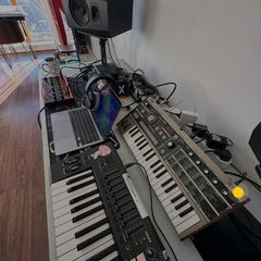 KORG - microKORG + hard travel case