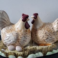 Hen on Nest  Salt and Pepper Shakers by Leonardo Home