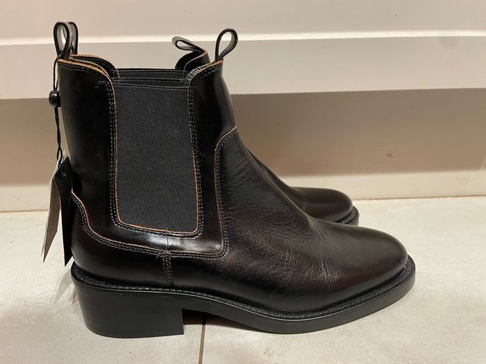 Chelsea ankle boots Massimo Dutti size 5 brand new