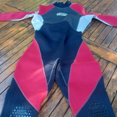Women's 3mm Gforce wetsuit size UK 46