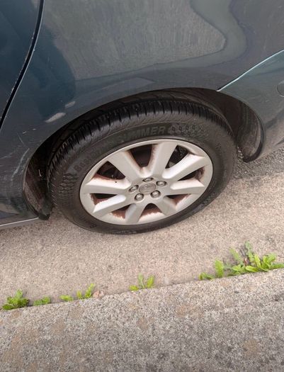 2004 Toyota Avensis