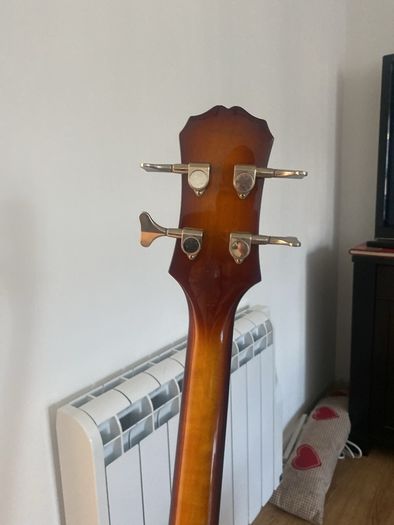 epiphone bass