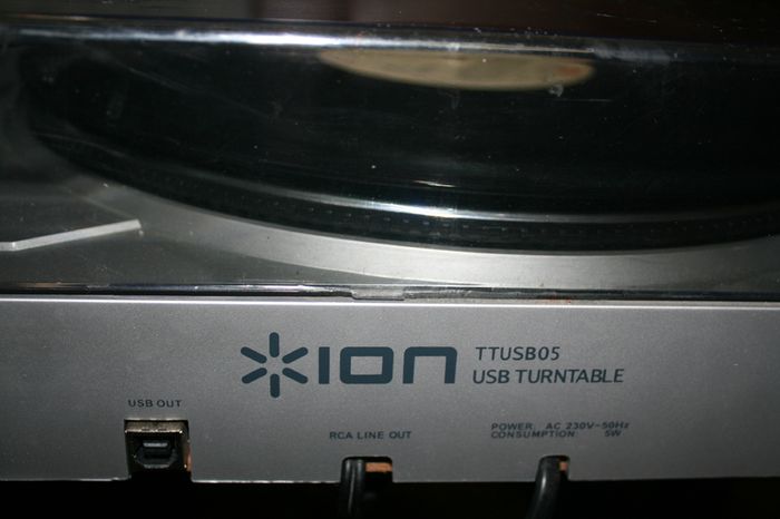 Ion TTUSB05 USB Turntable Digitise Convert your Vinyl to Digital, Boxed, Working