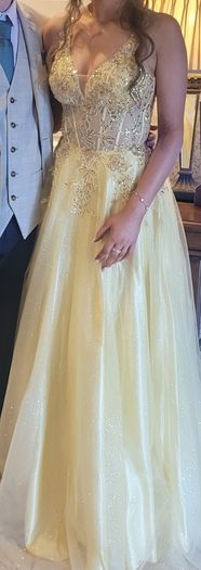 Beautiful Yellow Debs Dress