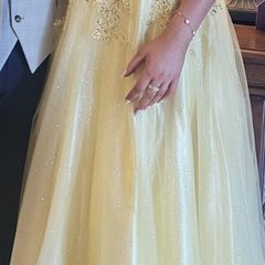 Beautiful Yellow Debs Dress