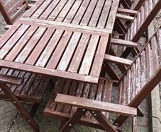 Table & 8 chairs