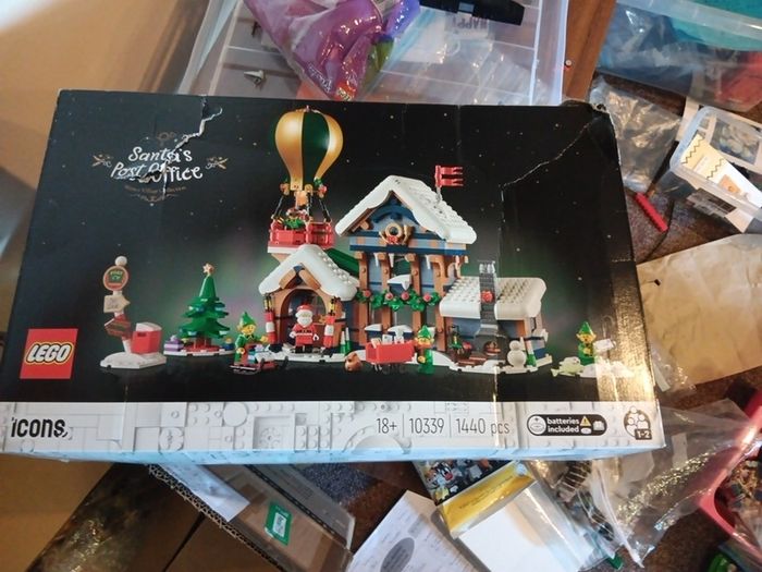 Lego Icons 10339 Santa's Post Office