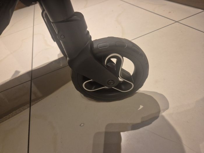 graco lightweight pram