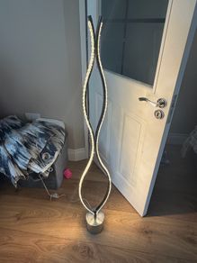 floor lamp