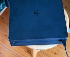 Sony ps4 slim 1tb jailbroken modded