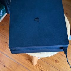 Sony ps4 slim 1tb jailbroken modded