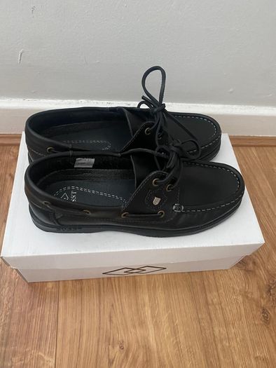 Brand New - Susst Gaby Girls WS Deck Shoe Navy Leather White Sole - Size 39
