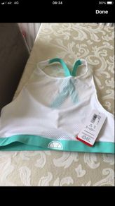 Ladies BNWT sports top size 8/10
