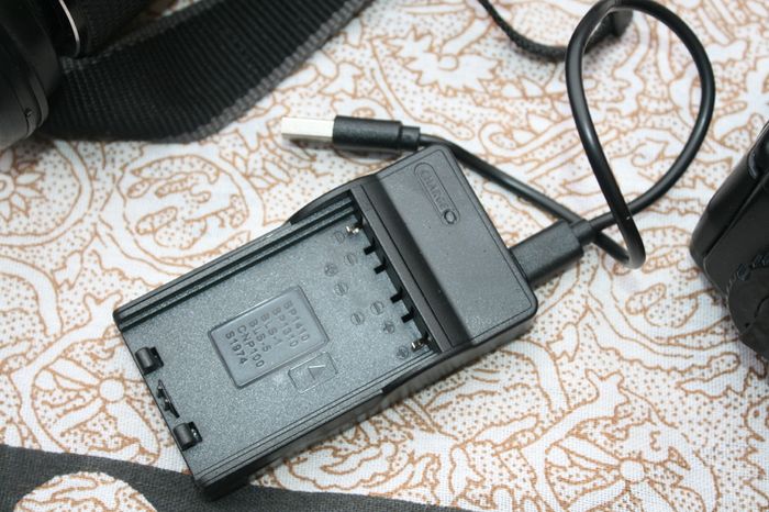 SAMSUNG PRO 815 Digital Bridge Camera, Like dslr with Accessories, Working condition