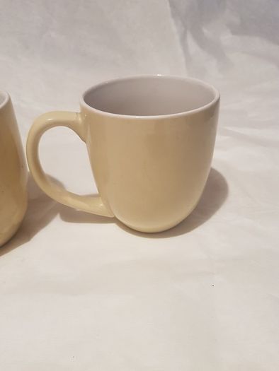 2 x new Carolans irish cream mugs ,never used ,,collectors item,,advertising,buyer collects, not posting, thank you