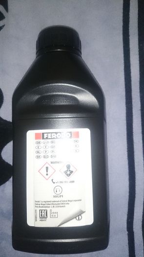 brake/clutch oil/fluid Dot 4