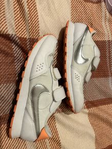 Girls nike runners UK 2
